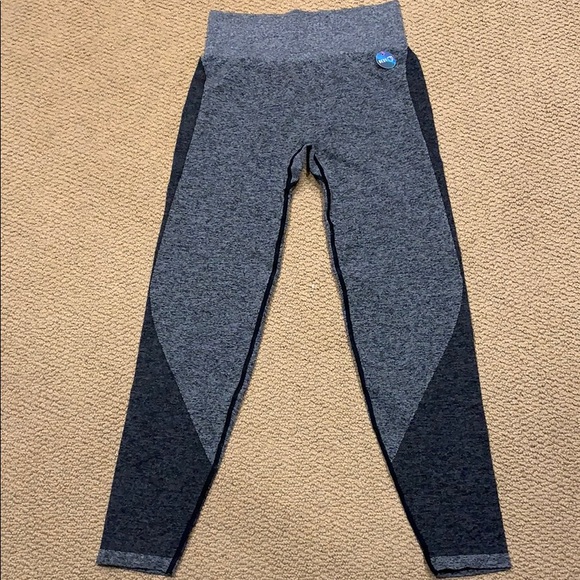 PINK Victoria's Secret Pants - Pink seamless leggings